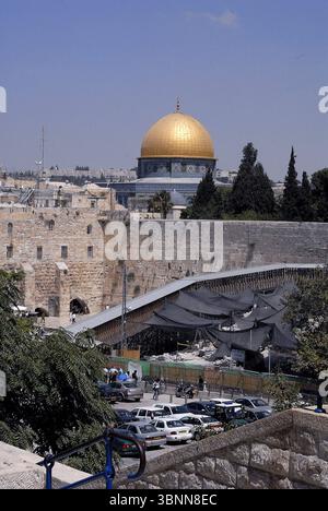 Vue panoramique de Jeruslame ville vendue du mont d'Oliver, juif de cementaire juif au cimetière juif, mont Sion, mur ouest, les gens priant au mur ouest, reconstruit le quartier des jewsish et crárdo ville de David, les gens dans la vie quotidienne à Jérusalem. Mosquée Al Aqsa et Temple Mount Mosaue à Jérusalem Israël Holyland septembre 3, 2007 Banque D'Images