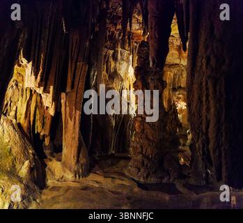 Grottes au Portugal, authentiques cathédrales souterraines Banque D'Images