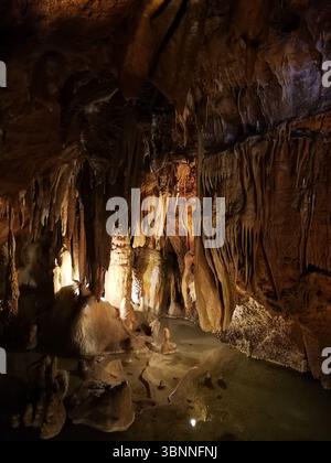 Grottes au Portugal, authentiques cathédrales souterraines Banque D'Images