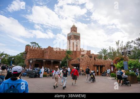 Le Pavillon du Maroc à EPCOT a été conçu pour ressembler à une ville marocaine avec un minaret réaliste. Banque D'Images