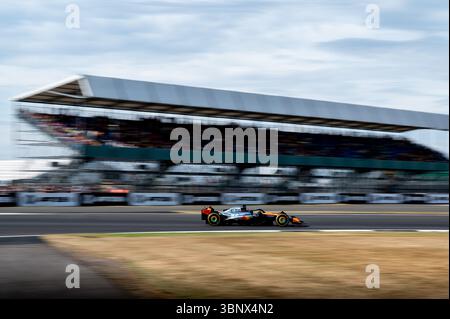 81 PIASTRI Oscar (aus), McLaren F1 Team MCL39, action lors de la 8ème manche du Championnat FIA de formule 2 2025 du 4 au 6 juillet 2025 sur le circuit de Silverstone, à Silverstone, au Royaume-Uni Banque D'Images