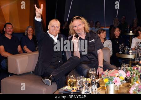 Joja Wendt und Holger Hübner BEI der Aufzeichnung der NDR Talk Show im NDR Fernsehstudio Lokstedt. Hambourg, 04.07.2025 *** Joja Wendt et Holger Hübner lors de l'enregistrement du Talk Show NDR dans le studio de télévision NDR Lokstedt Hambourg, 04 07 2025 Foto:xH.xHartmannx/xFuturexImagex ndr talk0407 5636 Banque D'Images