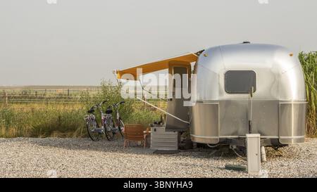Camping-Airstream dans un camping aux Pays-Bas Banque D'Images