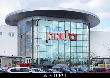 Frechen, Allemagne février 26 2025 : succursale du magasin de meubles porta dans le parc d'activités de Frechen Banque D'Images