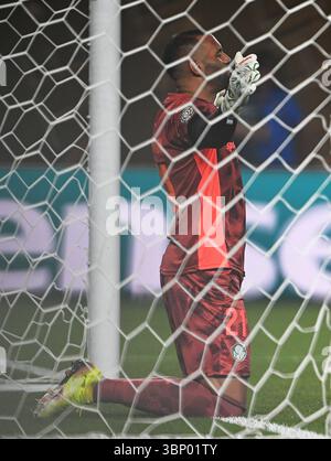 Philadelphie, États-Unis. 4 juillet 2025. Le gardien de but de Palmeiras, Weverton, réagit avant les quarts de finale entre Palmeiras du Brésil et Chelsea de l'Angleterre lors de la Coupe du monde des clubs de la FIFA 2025 à Philadelphie, États-Unis, le 4 juillet 2025. Crédit : Wu Xiaoling/Xinhua/Alamy Live News Banque D'Images