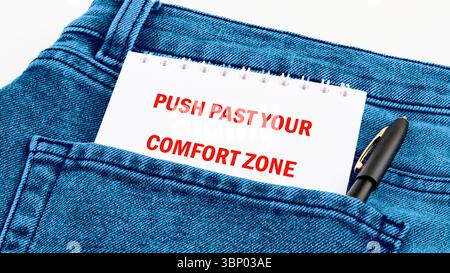 Familiarité, habitudes, découverte, défi, concept d'incertitude. LES MOTS POUSSENT AU-DELÀ DE VOTRE ZONE DE CONFORT. Banque D'Images