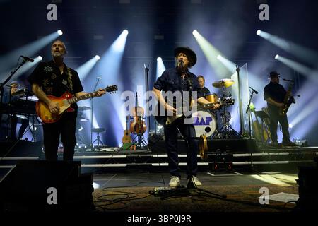 BAP Wolfgang Niedecken live beim Tollwood-Festival, München 2.07.2025 *** BAP Wolfgang Niedecken live at the Tollwood Festival, Munich 2 07 2025 Banque D'Images
