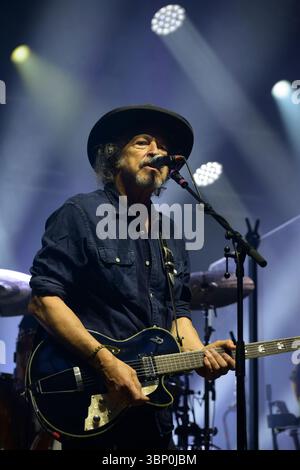 BAP Wolfgang Niedecken live beim Tollwood-Festival, München 2.07.2025 *** BAP Wolfgang Niedecken live at the Tollwood Festival, Munich 2 07 2025 Banque D'Images