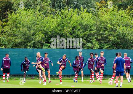ROTTERDAM, 05-07-2025, training ingsground Nieuw Terbregge, saison 2025/2026, Néerlandais Eredivisie football, Sparta Rotterdam - FC Dordrecht (amical), échauffement crédit : Pro Shots/Alamy Live News Banque D'Images