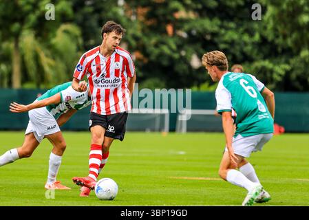 ROTTERDAM , 05-07-2025 , terrain d'entraînement Nieuw Terbregge , saison 2025 / 2026 , football néerlandais Eredivisie , Sparta Rotterdam - FC Dordrecht (amical), joueur de Sparta Nokkvi Thorisson Banque D'Images