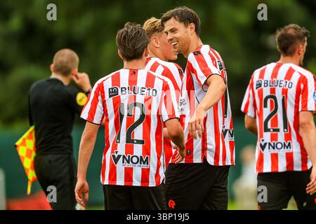 ROTTERDAM , 05-07-2025 , terrain d'entraînement Nieuw Terbregge , saison 2025 / 2026 , football néerlandais Eredivisie , Sparta Rotterdam - FC Dordrecht (amical), joueur de Sparta Nokkvi Thorisson marque 2-1 Banque D'Images