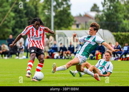 ROTTERDAM , 05-07-2025 , terrain d'entraînement Nieuw Terbregge , saison 2025 / 2026 , football néerlandais Eredivisie , Sparta Rotterdam - FC Dordrecht (amical), joueur de Sparta Jelani Seedorf, Lars van der Giessen Banque D'Images