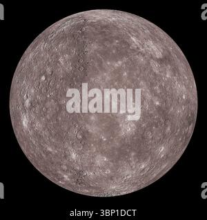 Mercure la planète la plus petite et la plus intérieure de notre système solaire, montrant sa surface fortement cratérisée isolée sur fond noir. Banque D'Images