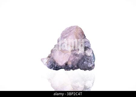 Smithsonite. Spécimen de la mine de Tsumeb, Namibie. photographie isolée sur fond noir blanc. arrière-plan des détails de macro. gros plan cristal minéral non poli Banque D'Images