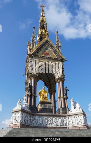 L'Albert Memorial dans Kensington Gardens, Londres Angleterre Royaume-Uni UK Banque D'Images