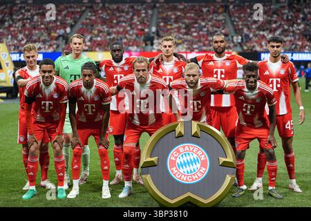 Atlanta, États-Unis. 5 juillet 2025. Les joueurs du FC Bayern Munich posent avant le match quart de finale entre le Paris Saint-Germain (FRA) et le FC Bayern Munich (GER) lors de la Coupe du monde des clubs FIFA 2025 au Mercedes-Benz Stadium, Atlanta, Géorgie, États-Unis, le 5 juillet, 2025. crédit : Huang Zongzhi/Xinhua/Alamy Live News Banque D'Images