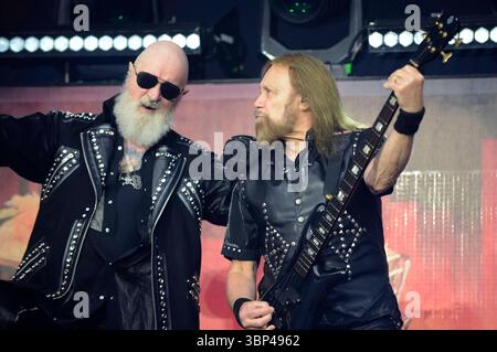 Rob Halford und Ian Hill von Judas Priest live beim Scorpions & Friends Coming Home -Jubiläumskonzert in der Heinz von Heiden Arena. Hanovre, 05.07.2025 *** Rob Halford et Ian Hill de Judas Priest en direct au concert anniversaire des Scorpions Friends Coming Home au Heinz von Heiden Arena Hanovre, 05 07 2025 Foto :XR.xKeuntjex/xFuturexImagex judas 5710 Banque D'Images