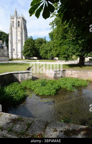 Abbaye du bec-Hellouin la tour Saint Nicolas Banque D'Images
