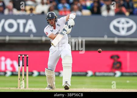 Birmingham, Royaume-Uni. 6 juillet 2025. #39, Jamie Smith de l'Angleterre en action pendant le cinquième jour du deuxième Rothesay test match entre l'Angleterre et l'Inde à Edgbaston Cricket Ground, Birmingham le dimanche 6 juillet 2025. (Photo : Stuart Leggett | mi News) crédit : MI News & Sport /Alamy Live News Banque D'Images