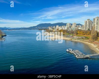 Vancouver, C.-B. - 16 novembre 2023 : bâtiments et architecture durant la saison d'automne au centre-ville de Vancouver Banque D'Images