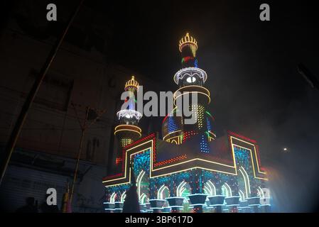 Rajkot, Gujarat, Inde. 06 juillet 2025. Festival Muharram Tazia Parade 2025. Crédit : Nasirkhan Davi/Alamy Live News Banque D'Images