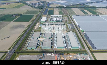 vidéo drone aérien de grande échelle hyperscaler, datacenter, big data, ai et infrastrucutre internet. Services Cloud. Vue aérienne. Banque D'Images