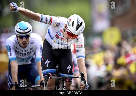 Dunkerque, France. 07 juillet 2025. Le belge Tim Merlier de Soudal Quick-Step célèbre sa victoire sur la troisième étape du Tour de France 2025, de Valenciennes à Dunkerque (178 km) le lundi 07 juillet 2025 en France. La 112ème édition du Tour de France débute le samedi 5 juillet à Lille, France, et se terminera à Paris, France, le 27 juillet. BELGA PHOTO JASPER JACOBS crédit : Belga News Agency/Alamy Live News Banque D'Images