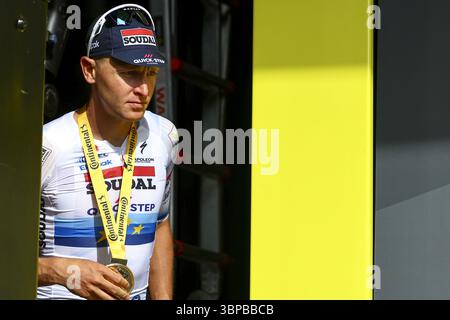 Dunkerque, France. 07 juillet 2025. Le belge Tim Merlier de Soudal Quick-Step célèbre sur le podium après avoir remporté la troisième étape du Tour de France cycliste 2025, de Valenciennes à Dunkerque (178 km) le lundi 07 juillet 2025 en France. La 112ème édition du Tour de France débute le samedi 5 juillet à Lille, France, et se terminera à Paris, France, le 27 juillet. BELGA PHOTO DAVID PINTENS crédit : Belga News Agency/Alamy Live News Banque D'Images