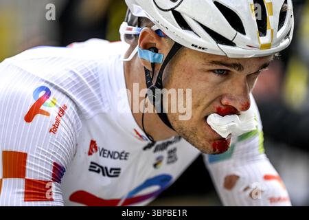 Dunkerque, France. 07 juillet 2025. Le Français Emilien Jeanniere de TotalEnergies photographié après la troisième étape du Tour de France 2025 à vélo, de Valenciennes à Dunkerque (178 km) le lundi 07 juillet 2025 en France. La 112ème édition du Tour de France débute le samedi 5 juillet à Lille, France, et se terminera à Paris, France, le 27 juillet. BELGA PHOTO JASPER JACOBS crédit : Belga News Agency/Alamy Live News Banque D'Images