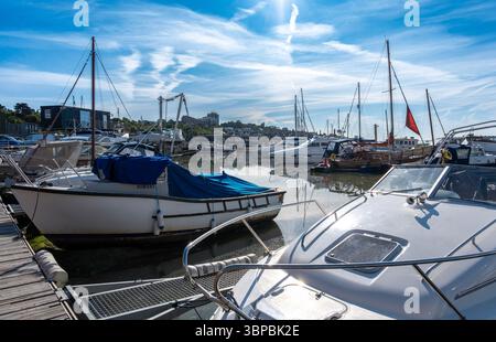 Leigh Marina à Leigh on Sea. La ville balnéaire, connue pour ses appâts blancs et ses crustacés. Banque D'Images