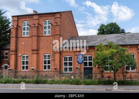 Guru Nanak Gurdwara à Camberley, Surrey, Angleterre, Royaume-Uni, centre spirituel sikh sikhs sikhisme qui a ouvert en 2025 Banque D'Images