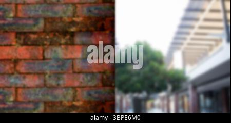 La scène divisée montre un design plat, avec un mur de briques rouges et une passerelle couverte avec un arbre en pot Banque D'Images
