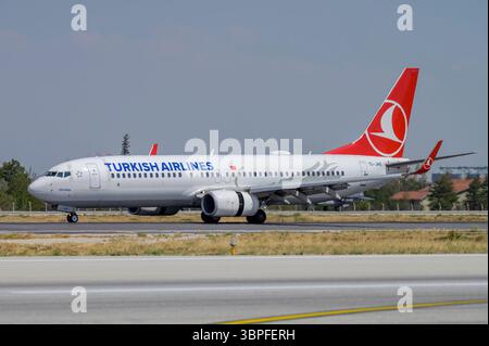 Konya, Turquie - 07.02.2025 : plusieurs avions de guerre de Turquie, États-Unis, Qatar, Egypte, Hongrie, les forces aériennes de l'Azerbaïdjan et de l'Arabie saoudite se réunissent pour un Banque D'Images
