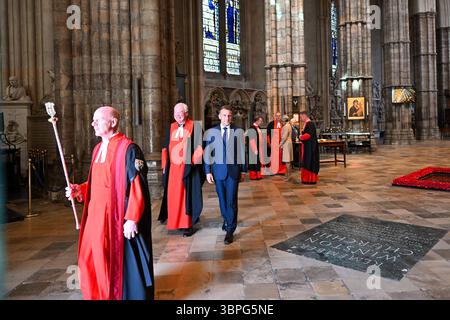 Londres, Royaume-Uni. 08 juillet 2025. Le président français Emmanuel Macron lors d'une visite de l'abbaye de Westminster, dans le centre de Londres, le premier jour de la visite d'État du président français au Royaume-Uni. 8 juillet 2025. Photo de Jeanne Accorsini/Pool/ABACAPRESS.COM crédit : Abaca Press/Alamy Live News Banque D'Images