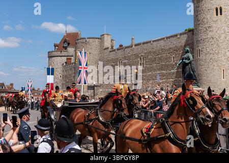 Windsor, Royaume-Uni. 8 juillet 2025. Le prince William se rend en calèche au château de Windsor le premier jour de la visite d'État du président Emmanuel Macron au Royaume-Uni. Le président Macron et son épouse Brigitte Macron séjourneront au château de Windsor lors de leur visite en tant qu’invités du roi Charles III et de la reine Camilla. Il s’agit de la première visite d’État de ce type depuis 17 ans. Crédit : Mark Kerrison/Alamy Live News Banque D'Images