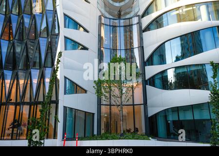 L'architecture unique et l'entrée du bâtiment Butterfly à Vancouvetr, BC. Banque D'Images