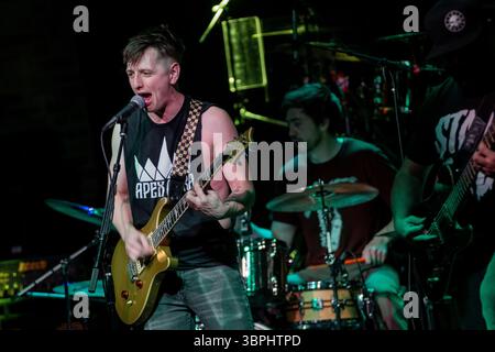 Midwest punk, pop et metal groupes jouant de la musique live Banque D'Images