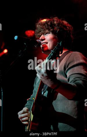 Midwest punk, pop et metal groupes jouant de la musique live Banque D'Images