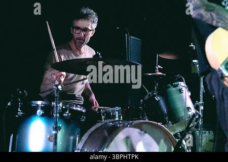 Midwest punk, pop et metal groupes jouant de la musique live Banque D'Images
