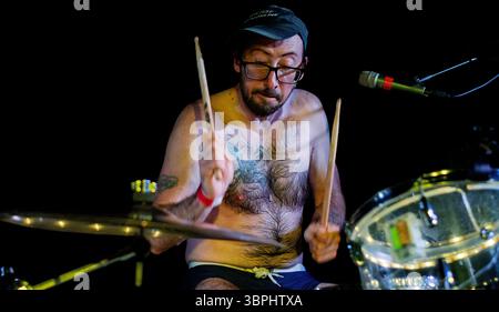 Midwest punk, pop et metal groupes jouant de la musique live Banque D'Images