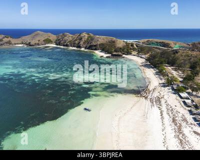 Lombok, Indonésie, paysage de vue aérienne de drone océanique de plage de Tanjung Ann. Lombok est une île de la province de Nusa Tenggara Ouest, Indonésie, A Banque D'Images