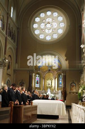 29 août 2009, Boston, Massachusetts, États-Unis : Boston, MA - 29 août 2009 -- la soeur du sénateur américain Edward Kennedy, Jean Kennedy Smith (G-d), son beau-fils Curran Raclin, son fils le député Patrick Kennedy, le président Barack Obama et d'autres dignitaires. Lors des funérailles du sénateur américain Edward Kennedy à la Basilica of Our Lady of Perpetual Help à Boston, Massachusetts le 29 août 2009. Le sénateur Kennedy est décédé tard mardi après une bataille contre le cancer (crédit image : © Brian Snyder/CNP via ZUMA Wire) Banque D'Images