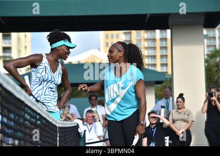 24 mars 2015, Key Biscayne, Floride, États-Unis d'Amérique : KEY BISCAYNE, FL - 24 MARS : venus Williams, Serena Williams à la sixième édition annuelle du Ritz-Carlton Key Biscayne, Miami All-Star Tennis Event au Ritz Hotel le 24 mars 2014 à Key Biscayne, Floride....personnes : venus Williams, Serena Williams. (Crédit image : © SMG via ZUMA Wire) Banque D'Images