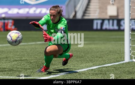 5 juillet 2020, Herriman, Utah, États-Unis : ALYSSA NAEHER (1), gardienne des Red Stars de Chicago, plonge pour sauver le ballon de la sortie hors limites lors de leur match de la NWSL Challenge Cup Preliminary Round contre les Red Stars de Chicago au ZIONS Bank Stadium à Herriman, UT, le dimanche 5 juillet 2020. (Crédit image : © Michael Mangum/ZUMA Wire) Banque D'Images