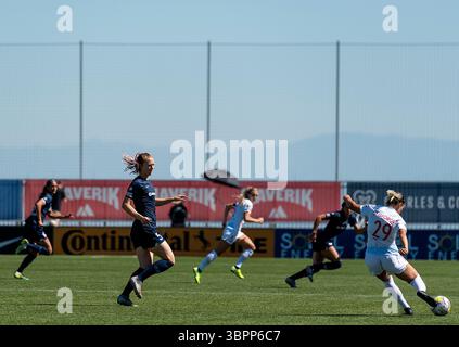 5 juillet 2020, Herriman, Utah, USA : BIANCA ST, défenseur des Red Stars de Chicago. GEORGES (29) envoie la balle en arrière-plan lors de leur match de la NWSL Challenge Cup Preliminary Round contre le courage de Caroline du Nord au ZIONS Bank Stadium à Herriman, UT, le dimanche 5 juillet 2020. (Crédit image : © Michael Mangum/ZUMA Wire) Banque D'Images