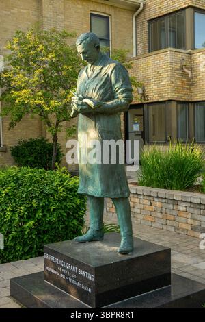 Statue de Sir Frederick G Banting à Banting Square à London Ontario Canada Banque D'Images