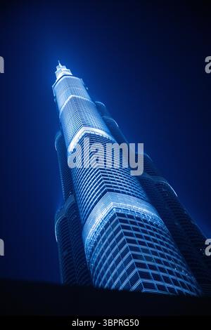 Le Burj Khalifa (connu sous le nom de Burj Dubai avant son inauguration) est un gratte-ciel mégatall situé à Dubaï, aux Émirats arabes Unis. Banque D'Images