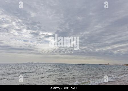 Les îles Hyères vues depuis la plage de la-Londe-les-Maures, Var, France Banque D'Images