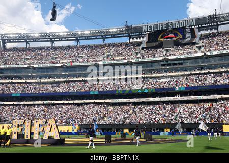 East Rutherford, États-Unis. 09 juillet 2025. Le Real Madrid sortira avant le match de demi-finale de la Coupe du monde des clubs de la FIFA 2025 au MetLife Stadium à East Rutherford, États-Unis, le 9 juillet 2025. Photo de Chris Brunskill/UPI crédit : UPI/Alamy Live News Banque D'Images