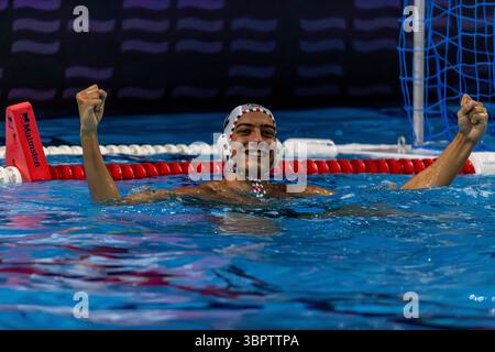 ISTANBUL, TURQUIE - 9 JUILLET 2025 : match du Championnat d'Europe de water-polo masculin U16 entre Turkiye et la Hongrie au complexe sportif Beylikdüzü, Istanbul. Crédits : ahmetozkanPhotography Banque D'Images